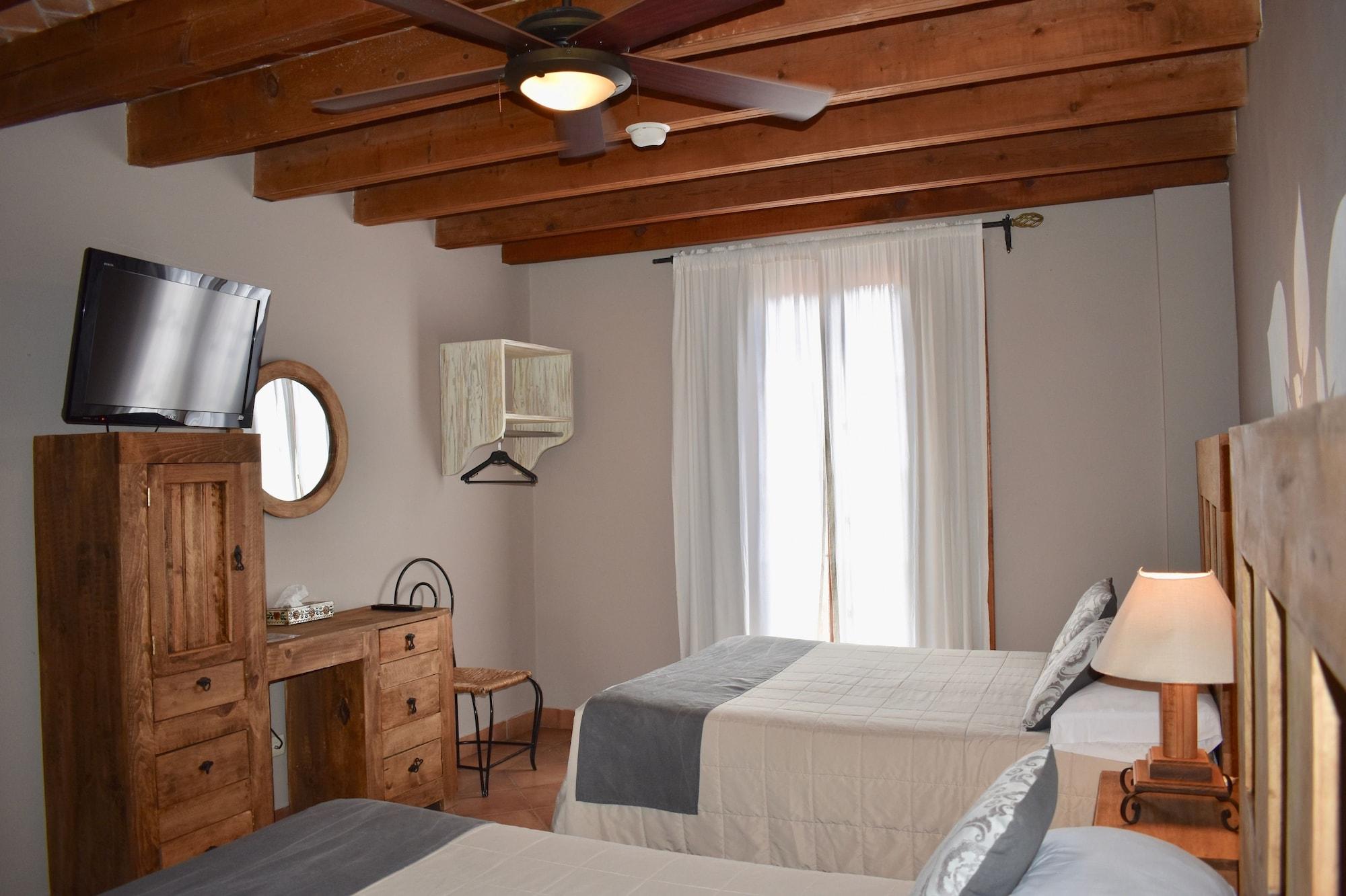 Hotel Ana Catalina And Suites ซานมิเกล เด อาเญนเด ภายนอก รูปภาพ