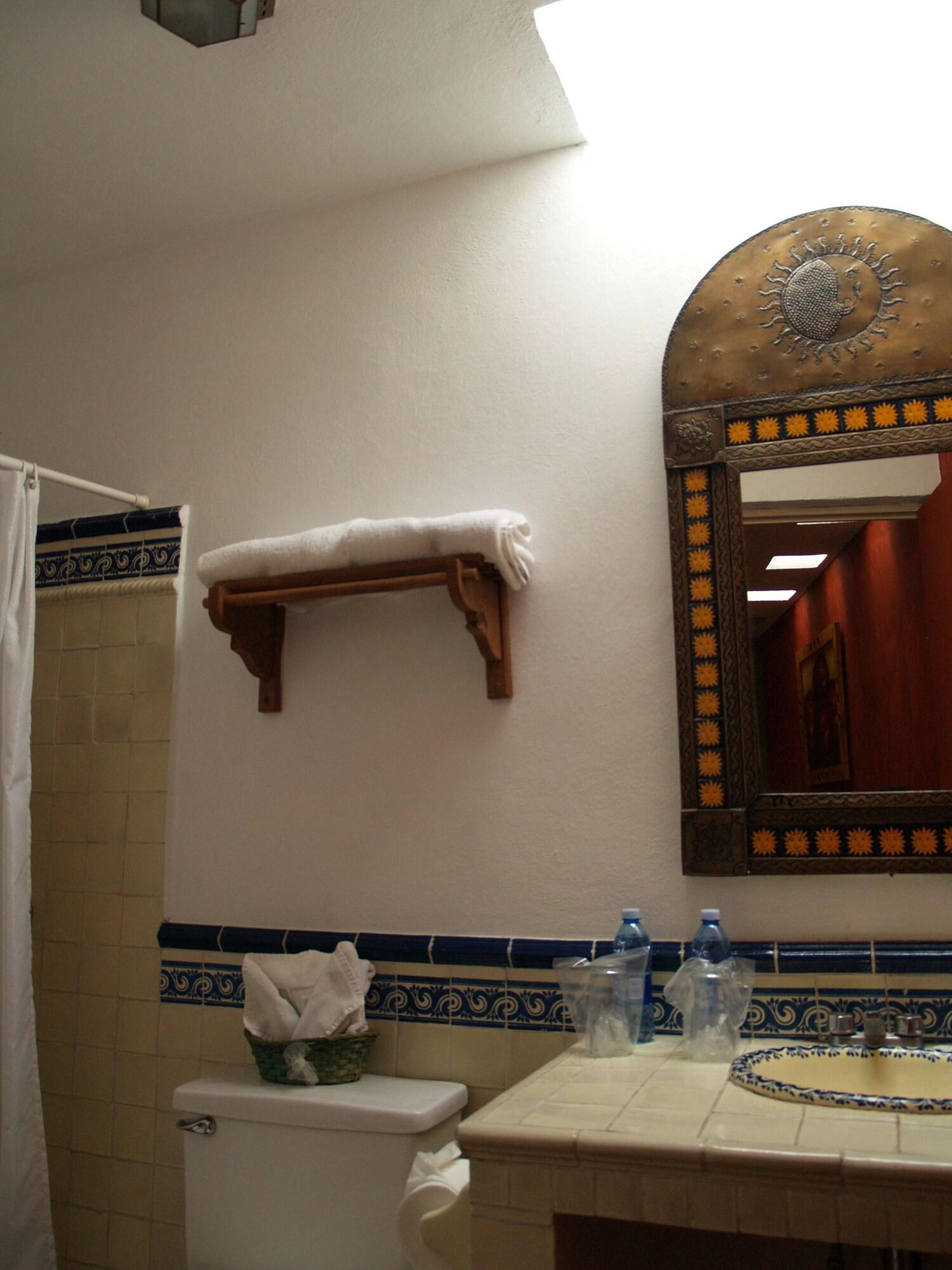 Hotel Ana Catalina And Suites ซานมิเกล เด อาเญนเด ภายนอก รูปภาพ