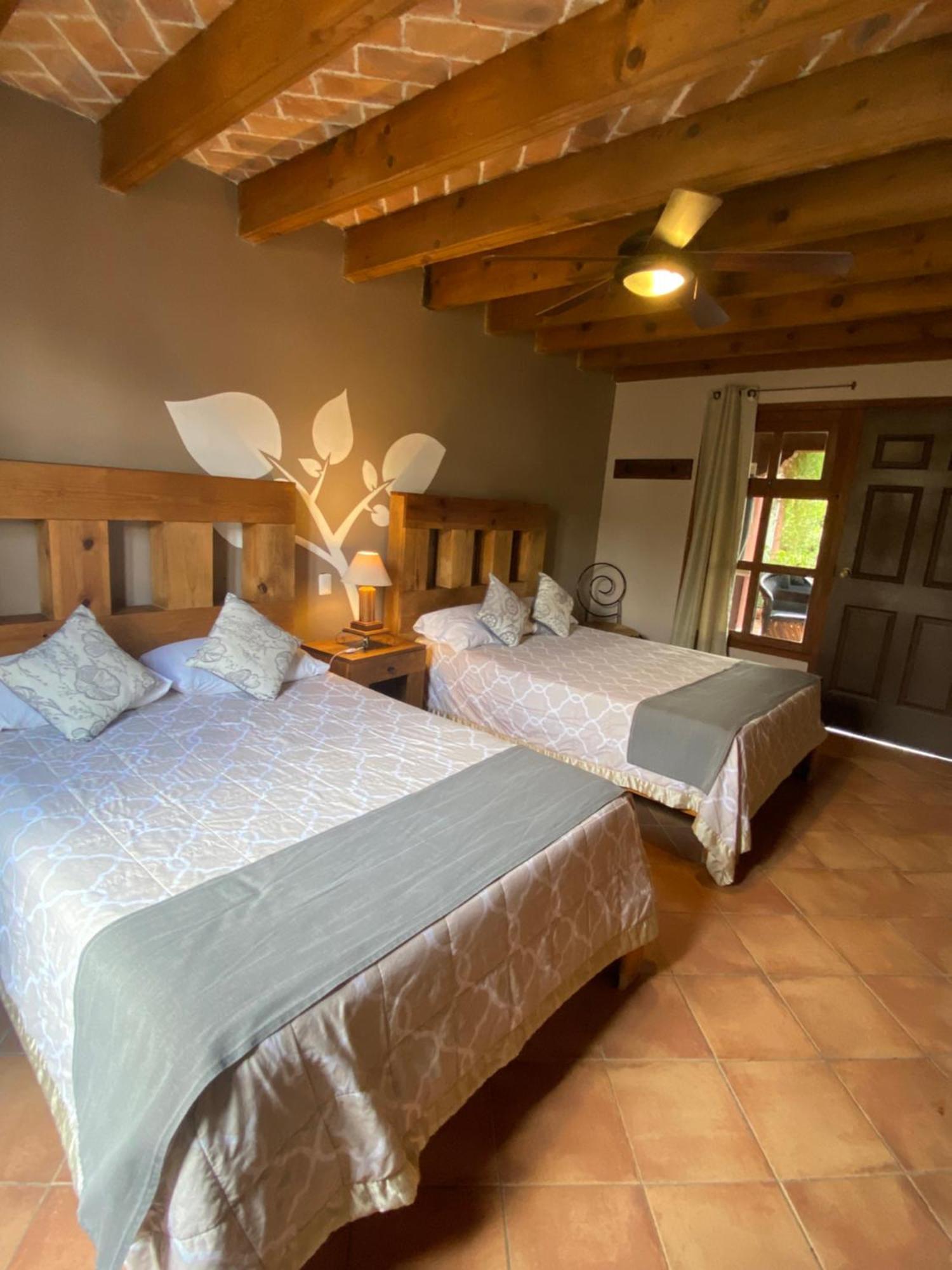 Hotel Ana Catalina And Suites ซานมิเกล เด อาเญนเด ภายนอก รูปภาพ