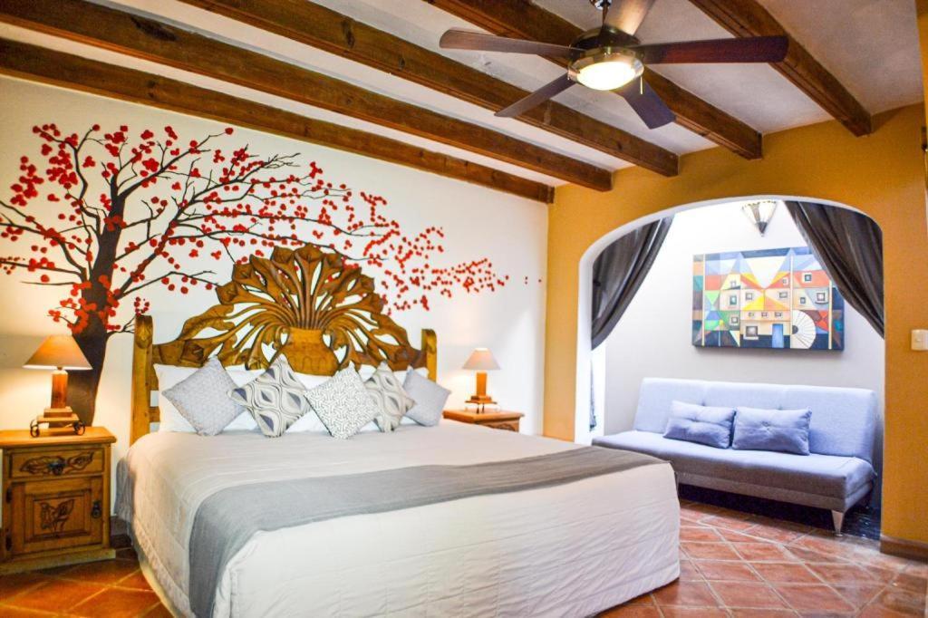 Hotel Ana Catalina And Suites ซานมิเกล เด อาเญนเด ภายนอก รูปภาพ