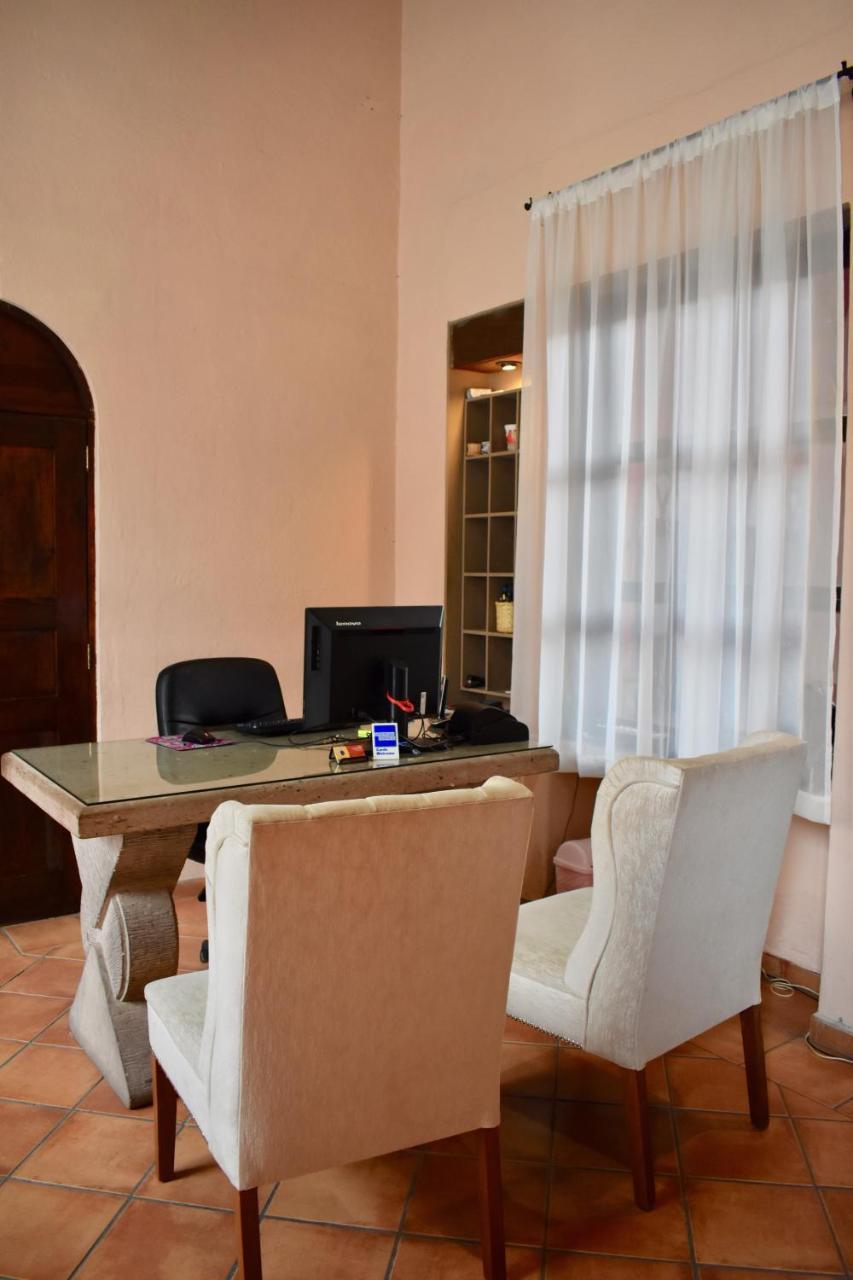 Hotel Ana Catalina And Suites ซานมิเกล เด อาเญนเด ภายนอก รูปภาพ